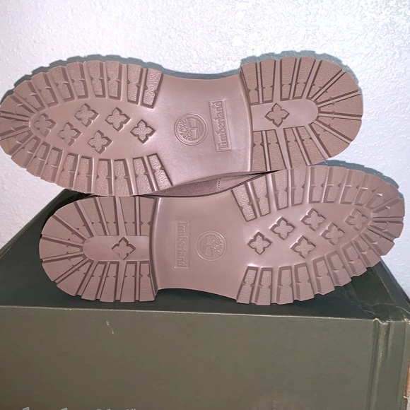 Women's Carnaby Cool 6 Inch Boot - Picture 9 of 11